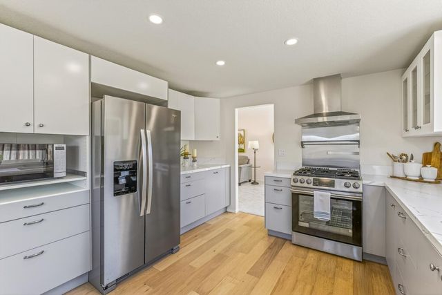 3245 Estrella Del Mar Way, Marina, CA 93933