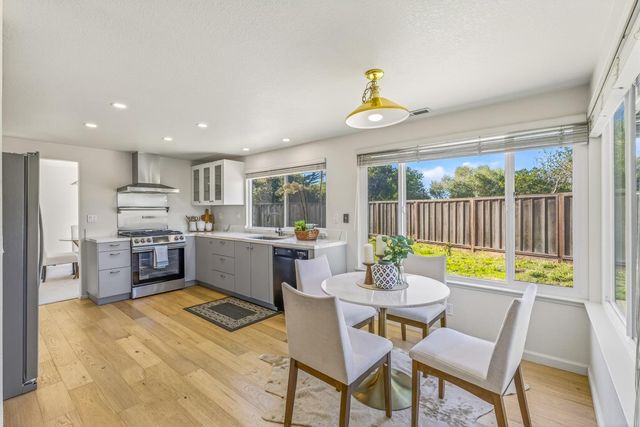 3245 Estrella Del Mar Way, Marina, CA 93933