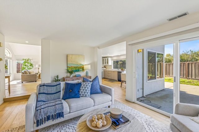 3245 Estrella Del Mar Way, Marina, CA 93933