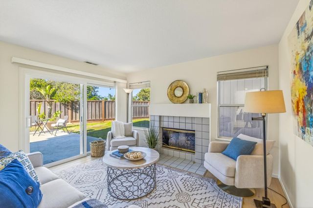 3245 Estrella Del Mar Way, Marina, CA 93933