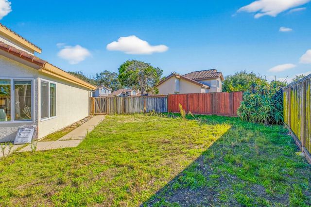 3245 Estrella Del Mar Way, Marina, CA 93933