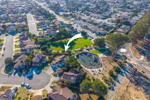 3245 Estrella Del Mar Way, Marina, CA 93933