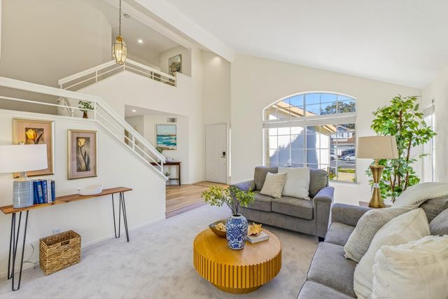 3245 Estrella Del Mar Way, Marina, CA 93933