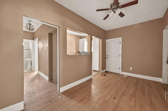 4016 Woodleigh Street, Houston, TX 77023