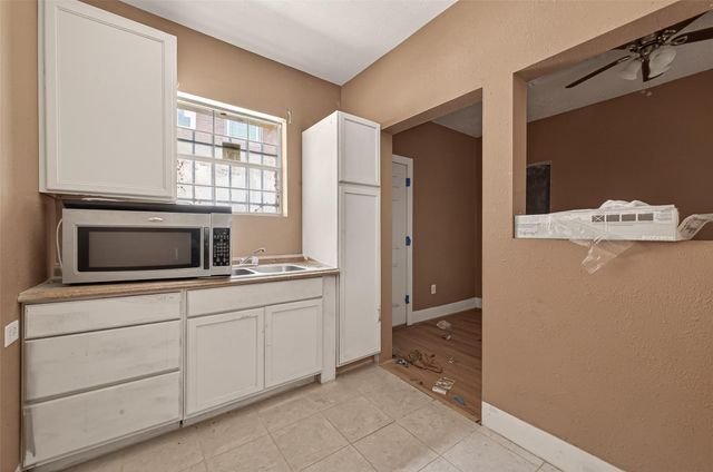 4016 Woodleigh Street, Houston, TX 77023