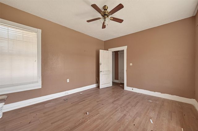 4016 Woodleigh Street, Houston, TX 77023