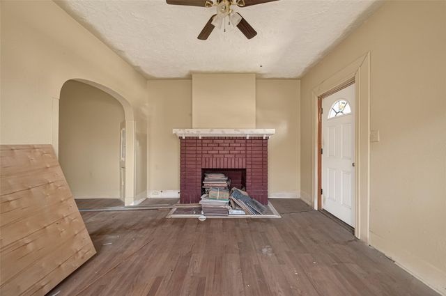 4016 Woodleigh Street, Houston, TX 77023