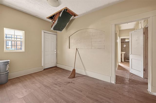 4016 Woodleigh Street, Houston, TX 77023