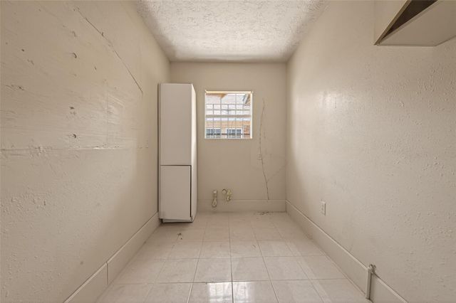 4016 Woodleigh Street, Houston, TX 77023