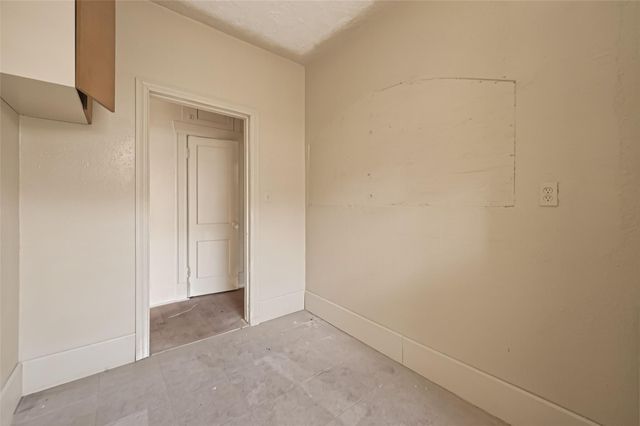 4016 Woodleigh Street, Houston, TX 77023