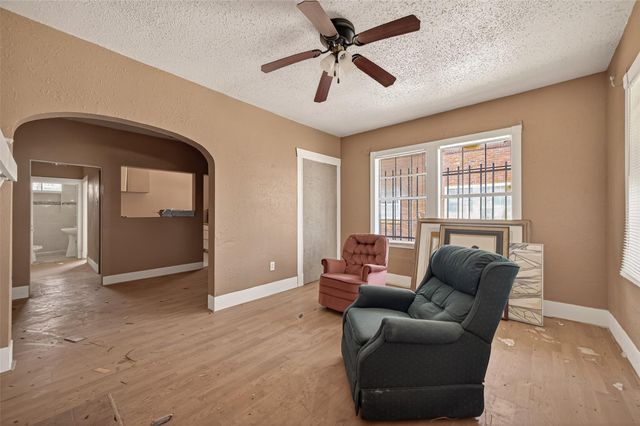 4016 Woodleigh Street, Houston, TX 77023