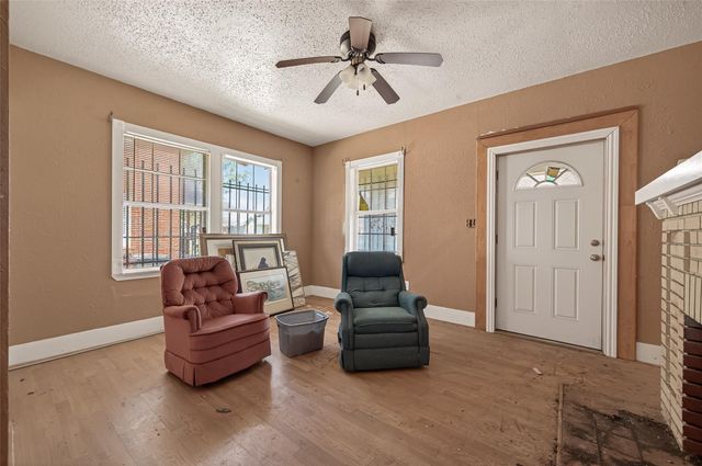 4016 Woodleigh Street, Houston, TX 77023