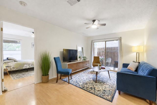 6903 Deatonhill DR 20, Austin, TX 78745