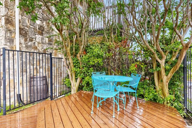 6903 Deatonhill DR 20, Austin, TX 78745