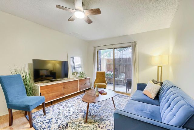 6903 Deatonhill DR 20, Austin, TX 78745