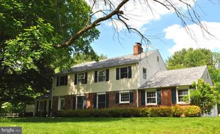 403 BRINTON LAKE RD, Thornton, PA 19373