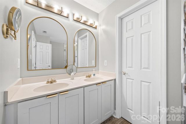 13826 Hatton Cross Drive, Charlotte, NC 28278