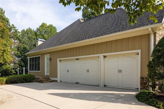 3552 Lake Ridge Drive, Gainesville, GA 30506