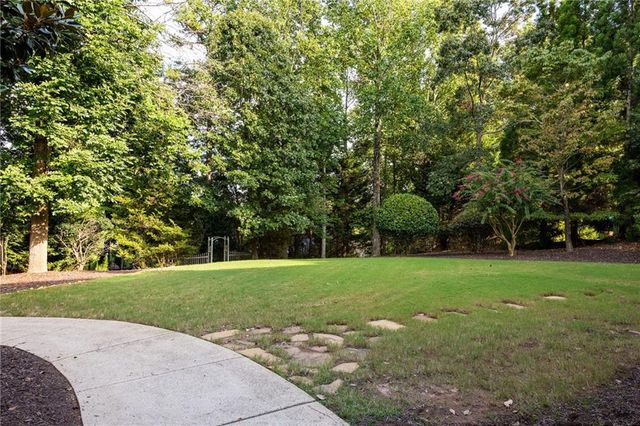 3552 Lake Ridge Drive, Gainesville, GA 30506
