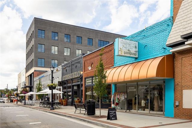 3552 Lake Ridge Drive, Gainesville, GA 30506