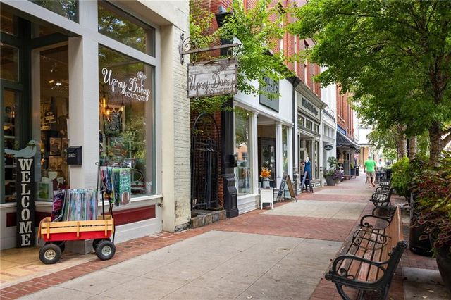 3552 Lake Ridge Drive, Gainesville, GA 30506