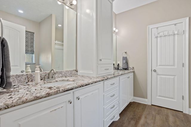 1018 Magdalena St, Sulphur, LA 70663