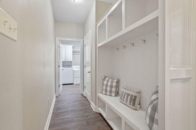 1018 Magdalena St, Sulphur, LA 70663