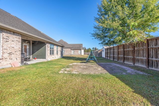 1018 Magdalena St, Sulphur, LA 70663