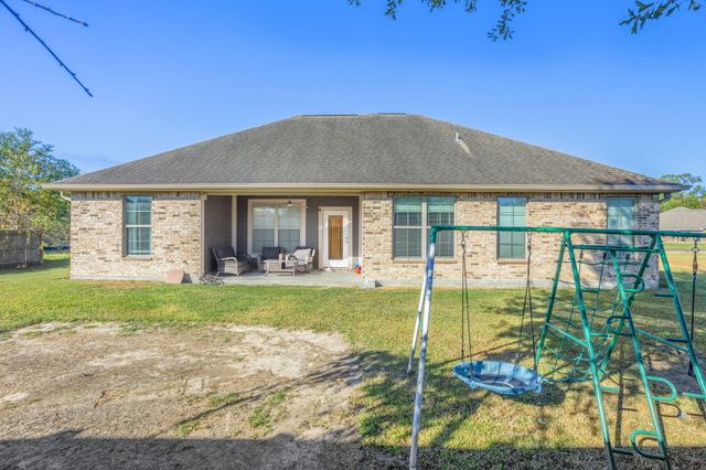 1018 Magdalena St, Sulphur, LA 70663