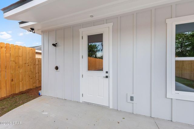 517 E 8th Street, Panama City, FL 32401