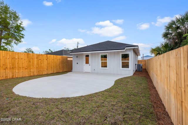 517 E 8th Street, Panama City, FL 32401