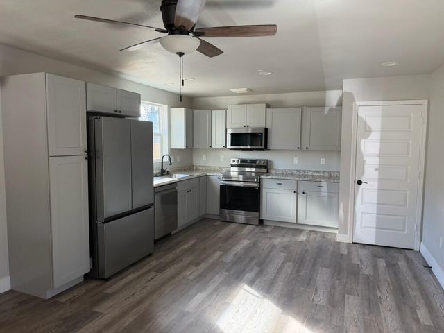 5156 Fort Peck Street, Shasta Lake, CA 96019