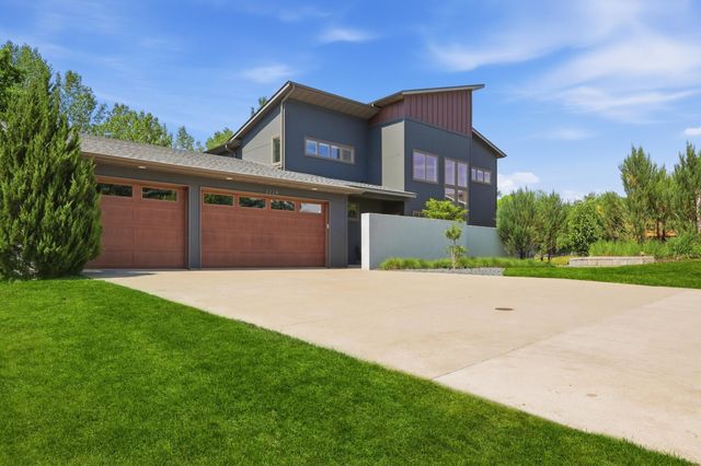 2229 Wall Street, Eagan, MN 55122
