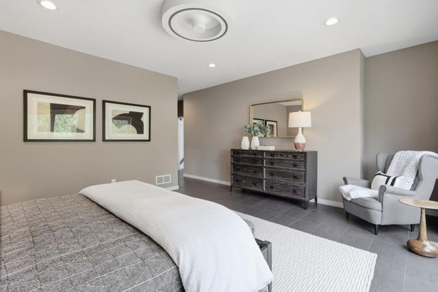 2229 Wall Street, Eagan, MN 55122