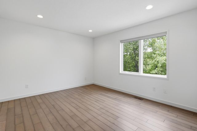 2229 Wall Street, Eagan, MN 55122