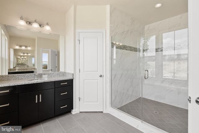 516 HARBORVIEW DR, Oxon Hill, MD 20745