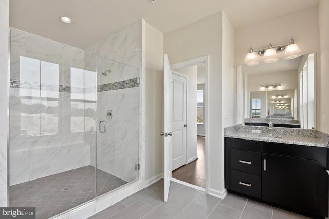 516 HARBORVIEW DR, Oxon Hill, MD 20745