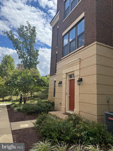 516 HARBORVIEW DR, Oxon Hill, MD 20745