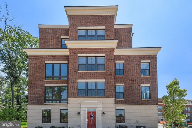 516 HARBORVIEW DR, Oxon Hill, MD 20745