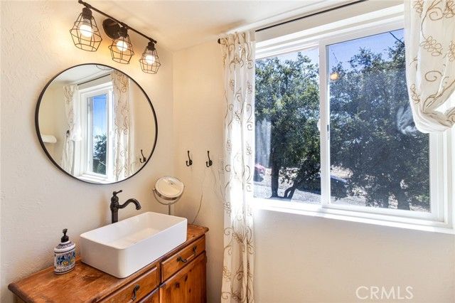 24387 Rocky Point Road, Idyllwild, CA 92549