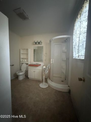209 E Ridge Street, Rose Hill, NC 28458