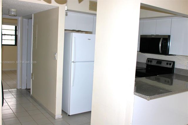 2260 W 55th St 2, Hialeah, FL 33016