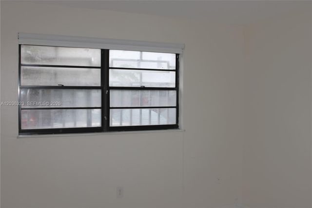 2260 W 55th St 2, Hialeah, FL 33016
