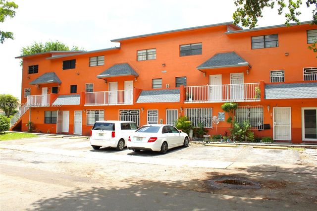 2260 W 55th St 2, Hialeah, FL 33016