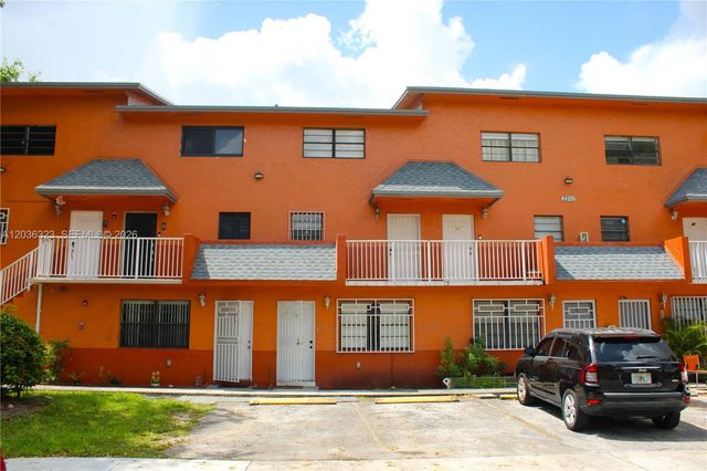 2260 W 55th St 2, Hialeah, FL 33016