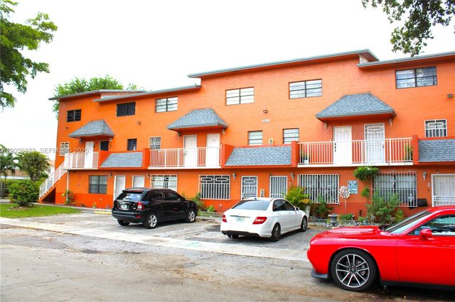 2260 W 55th St 2, Hialeah, FL 33016
