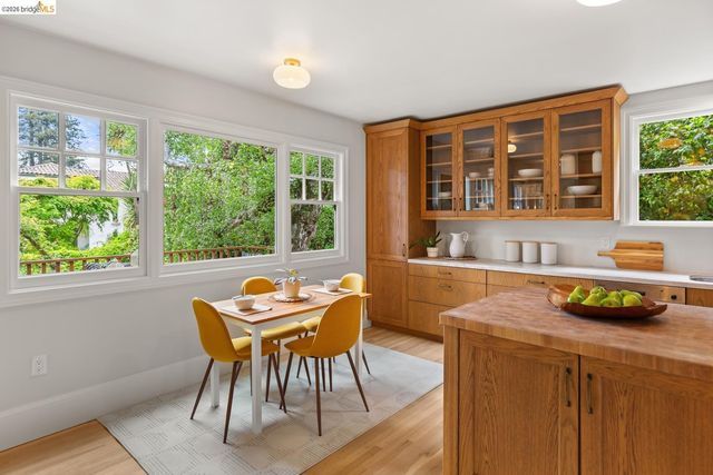 25 Stonewall Rd, Berkeley, CA 94705