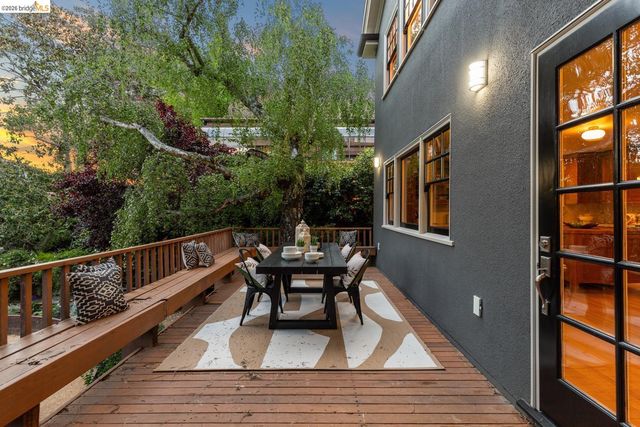 25 Stonewall Rd, Berkeley, CA 94705