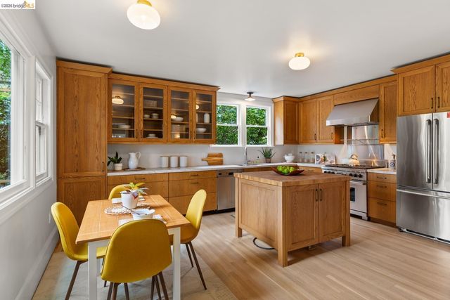 25 Stonewall Rd, Berkeley, CA 94705