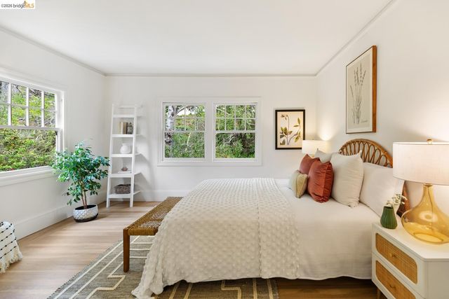 25 Stonewall Rd, Berkeley, CA 94705